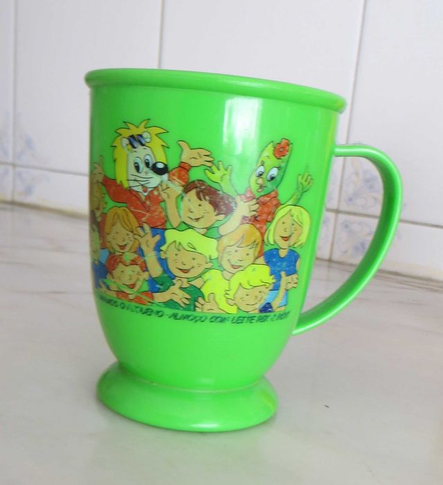 Copos 3D com palha, Caneca e Espremedor Citrinos de criança