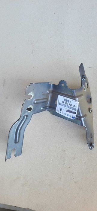 Wspornik mocowanie uchwyt błotnika zderzak LEWY PEUGEOT 2008 II