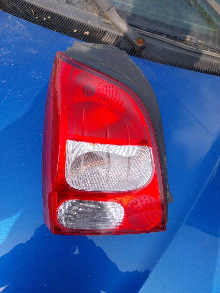 Lampa lewa tył Renault twingo II