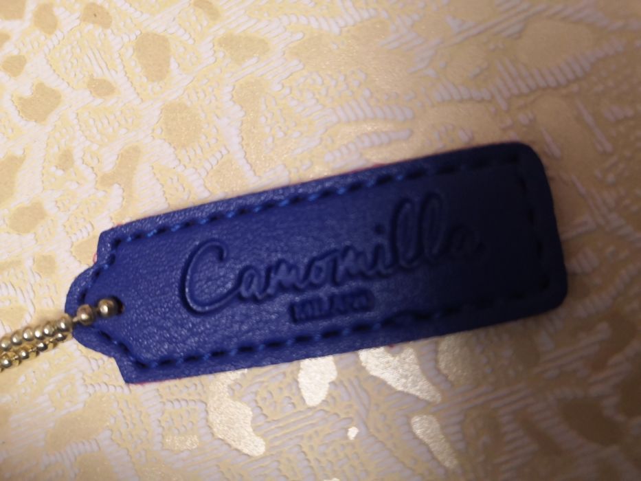 Сумочка Camomilla Milan.
Розмір 24 × 21 см.