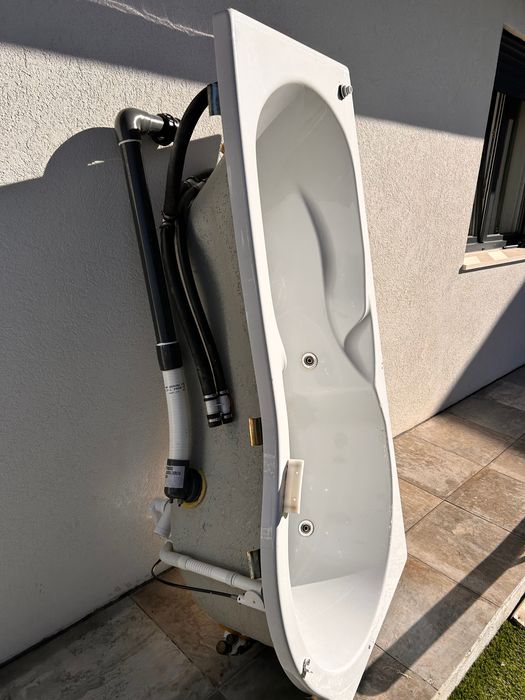 Banheira hidromassagem seminova