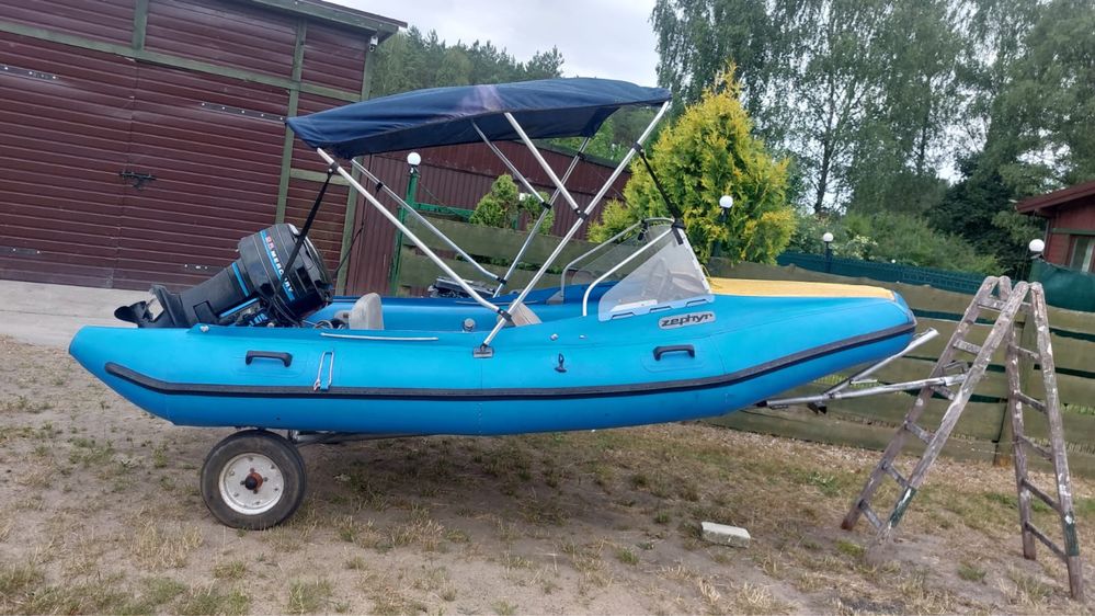 łódź motorowa Zephyr 406 z silnikiem Mercury 25 KM