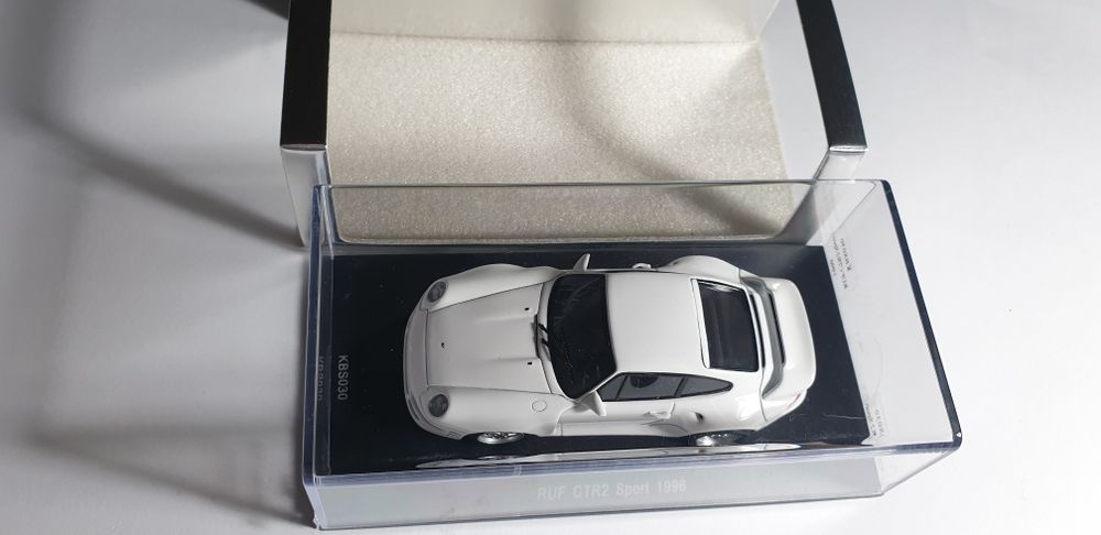 Модель Porsche 911 Ruf CTR2 Sport 1/43 spark