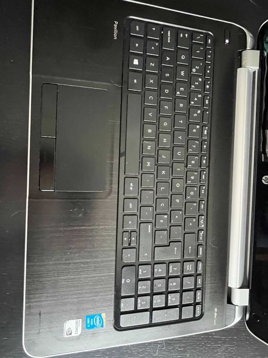 Portatil HP Pavilion 15-n206sp | i7 8GB |120GB SSD |Win10 Bateria Nova