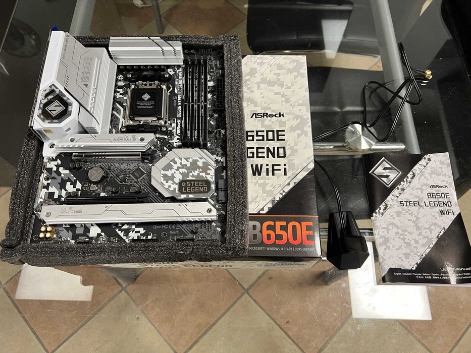 Płyta główna ASROCK B650E Steel Legend WIFI AM4 AM5 DDR5 - Jak nowa !!