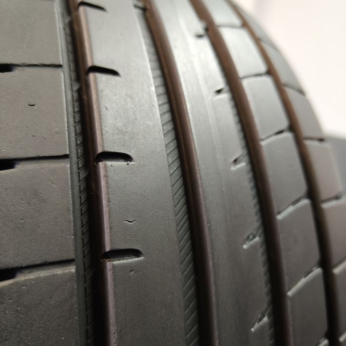 225/45/18 XL Sprzedam parę opon letnich Goodyear