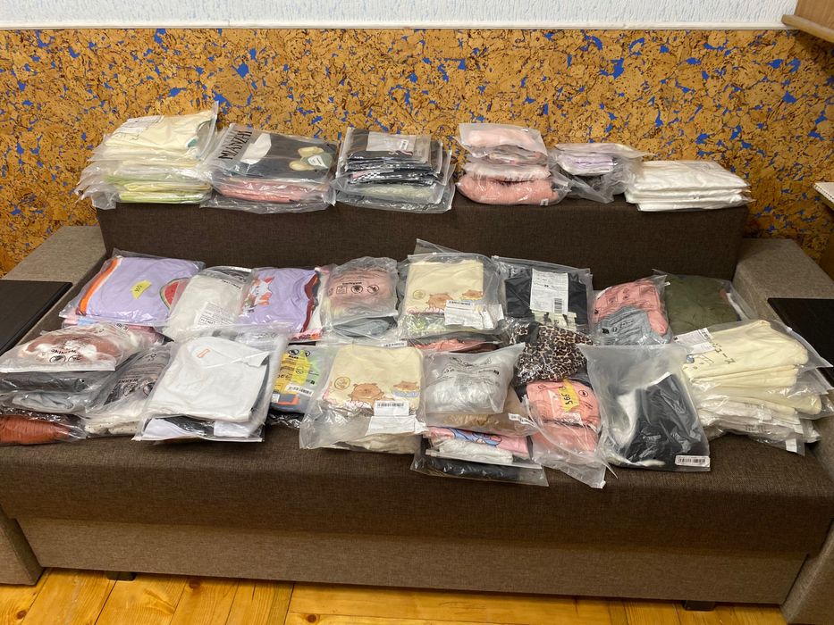 Дитячий одяг на хлопців та дівчаток читайте опис продаю оптом