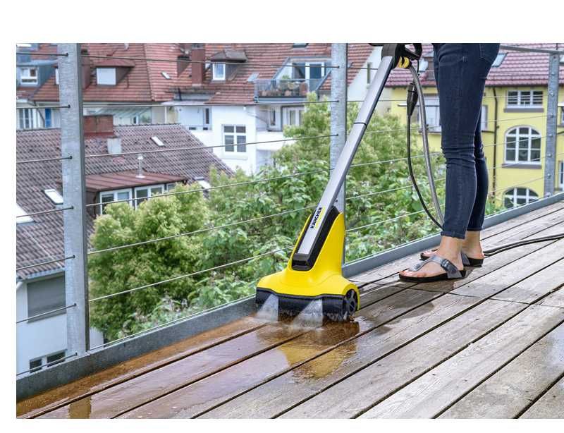 Urządzenie do czyszczenia tarasów Karcher PCL4