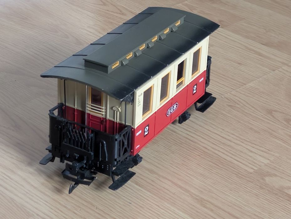 Tania wagon osobowy marki LGB skala g