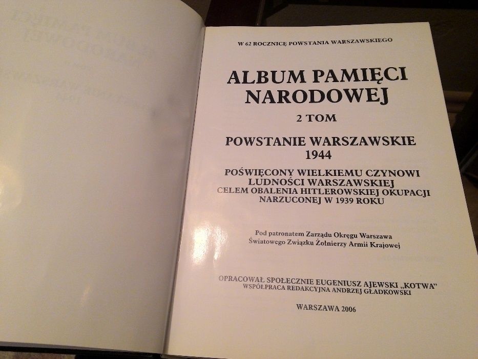 Album pamięci narodowej - Powstanie Warszawskie