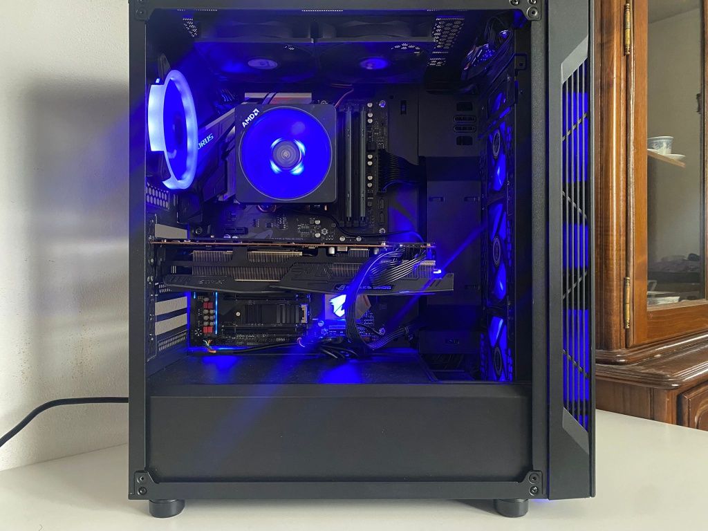 PC Gaming Ryzen 7 2700x/ RX 5700 8GB/ 16GB DDR4