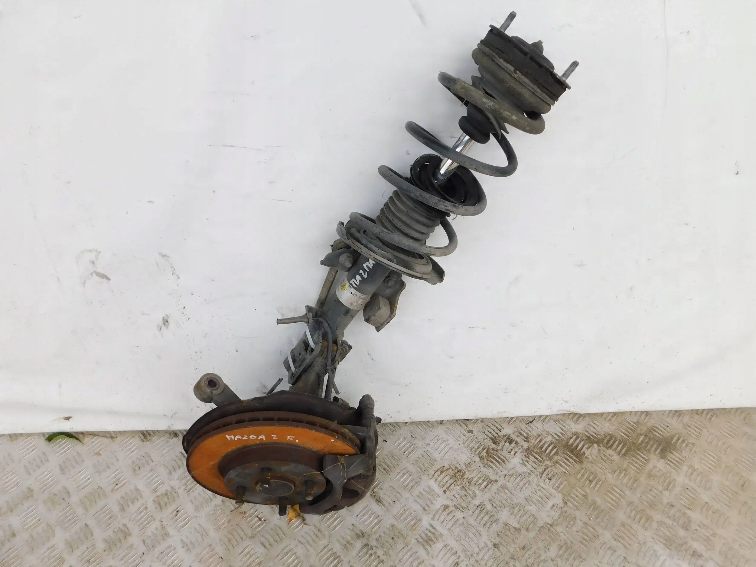 Zwrotnica Mcpherson Prawa Mazda 2 1.3 de 07-