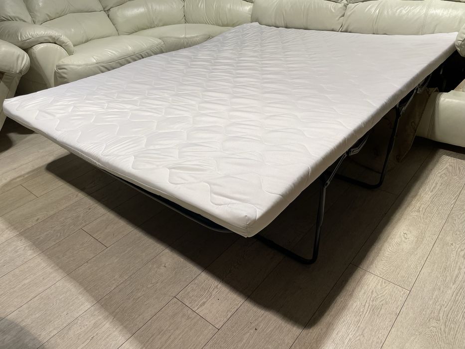 Шкіряний(кожаный)кутовий диван Gala Collezione.Стан відмінний