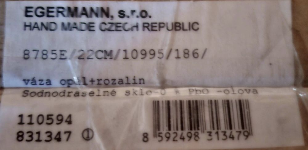 Wazon Egermann, Czeskie szkło artystyczne
Kolor wazon opalowy z delika