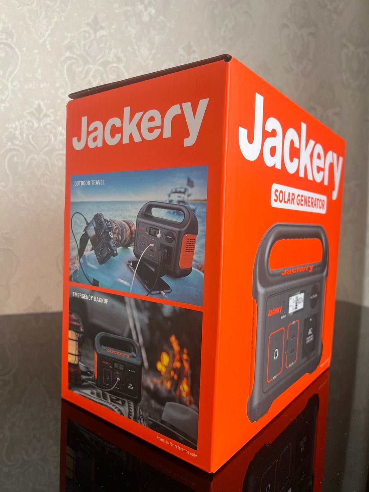 Портативна електростанція Jackery 240