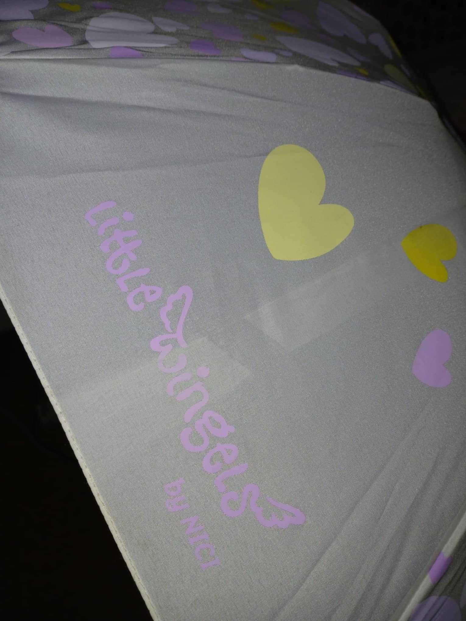 Conjunto de galochas para menina e chapéu de chuva novo! Só 15€!!