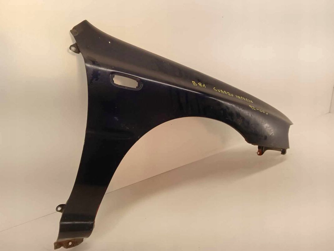 Błotnik Prawy Przedni Subaru Impreza I 92-00