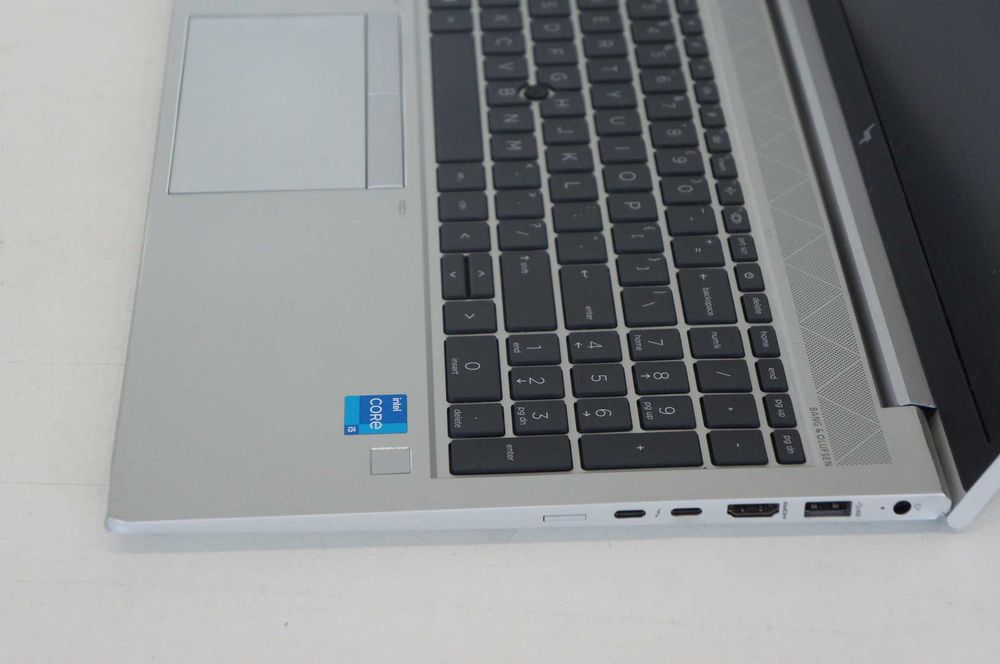 HP EliteBook 850 G8 i5-1135G7 16GB 256GB SSD 15,6 FullHD IPS W10/11