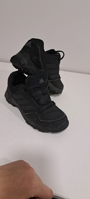 Кросівки adidas traxion