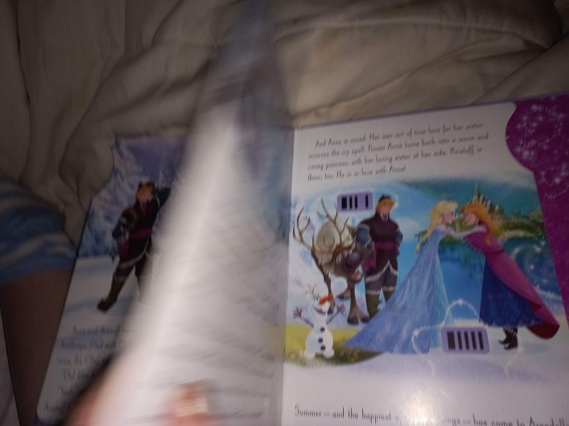 Книга на английском Frozen замороженые