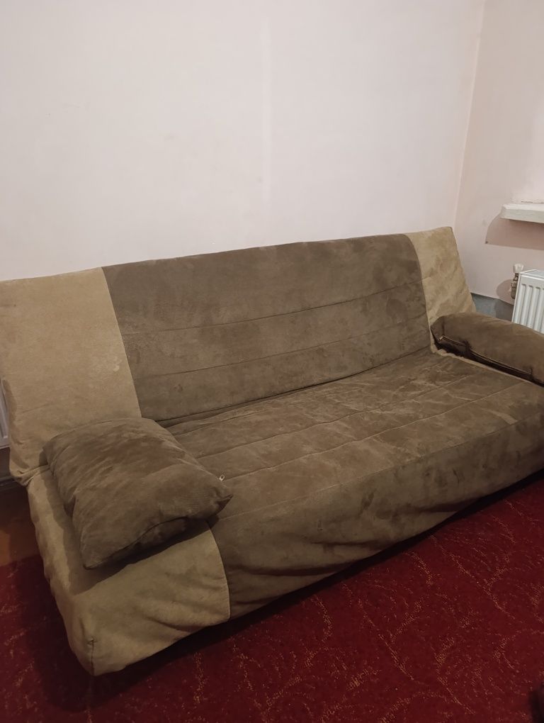 Продам диван в гарному стані