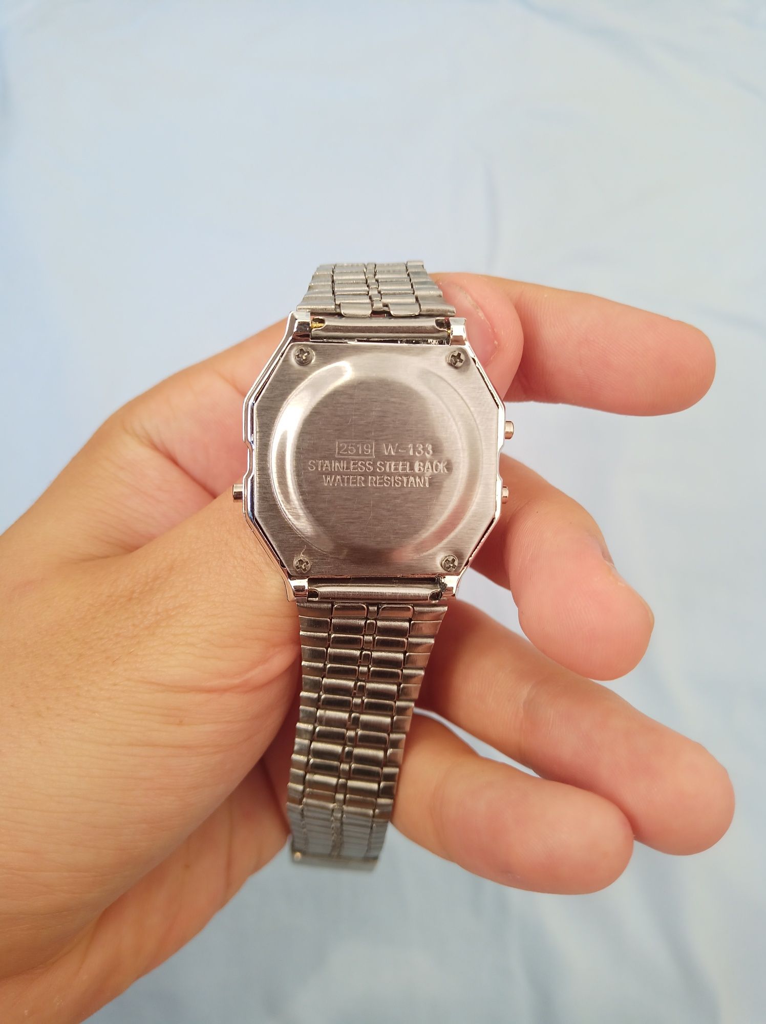 Zegarek sportowy, elektroniczny, podobny do Casio