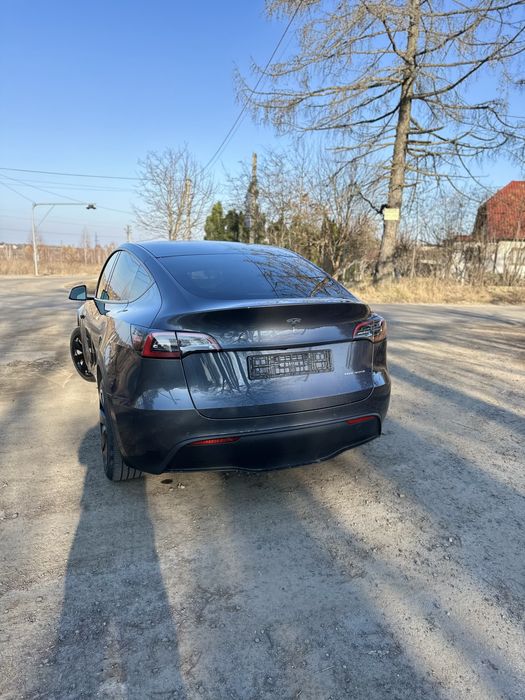 Tesla Y 2021/2022рік