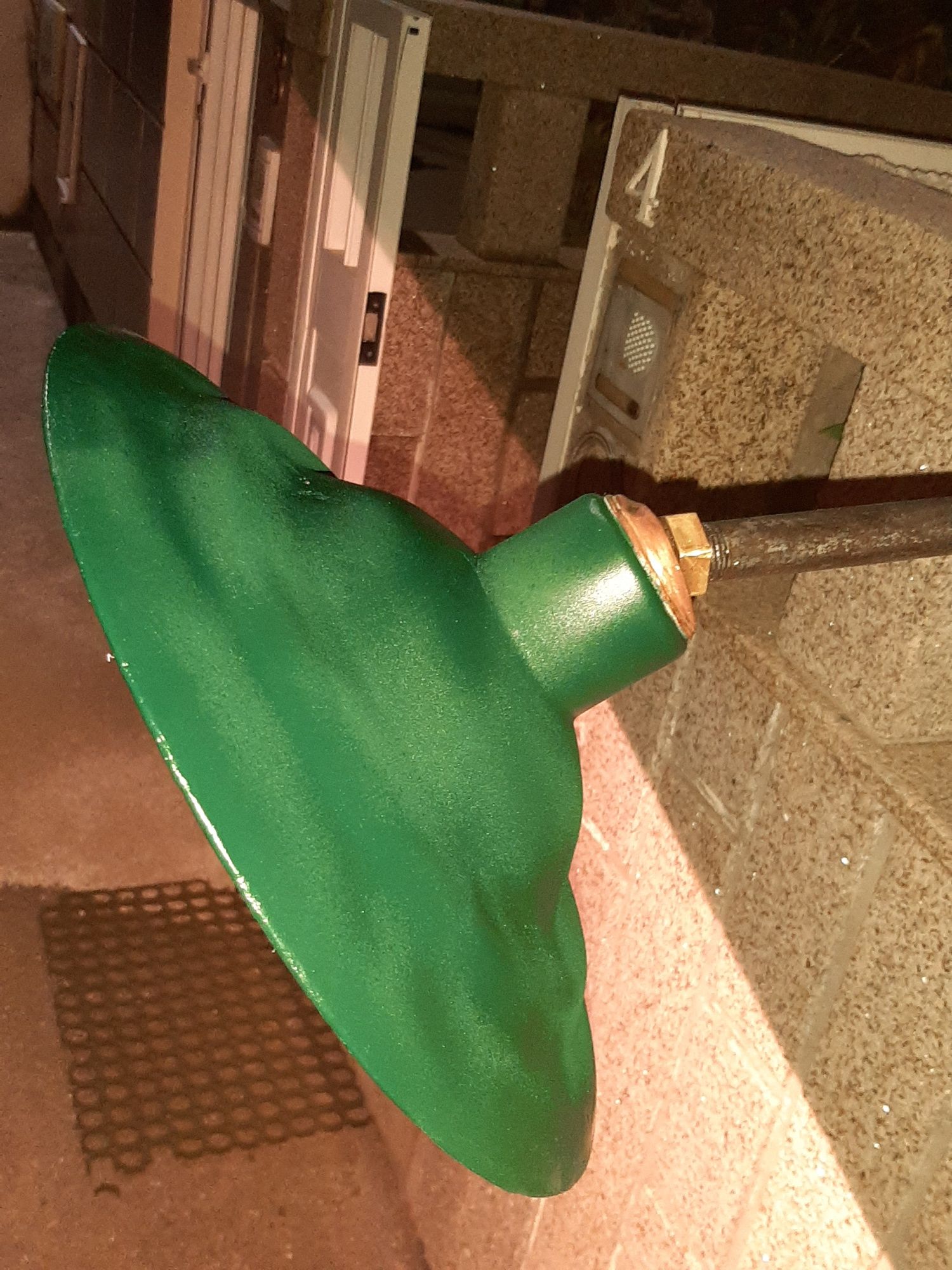 Antigo Candeeiro de Exterior