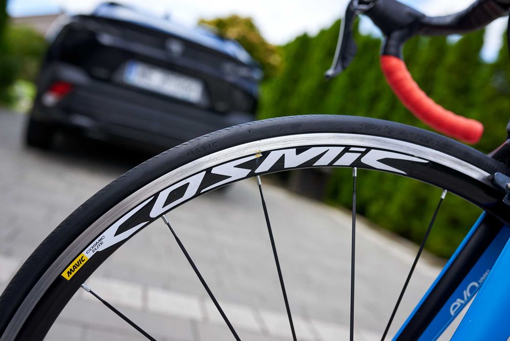 Rower B'TWIN ULTRA 720 AF szosa, CARBON widelec, 2 x11