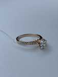 Золота каблучка з дімантом в стилі Tiffany