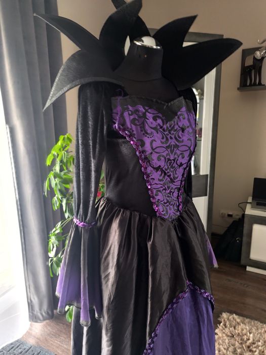 Piękny profesjonalny strój karnawałowy Halloween dla osoby dorosłej