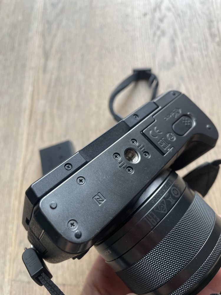 Canon eos m6+obiektyw 15-45mm z adapterem