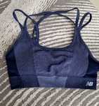 Stanik sportowy " New Balance ".
