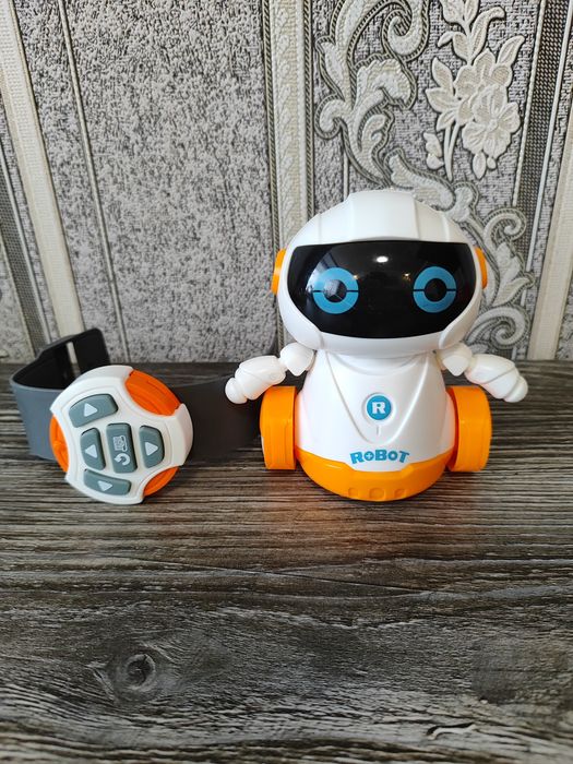 Робот на радіокеруванні Kids Buddy