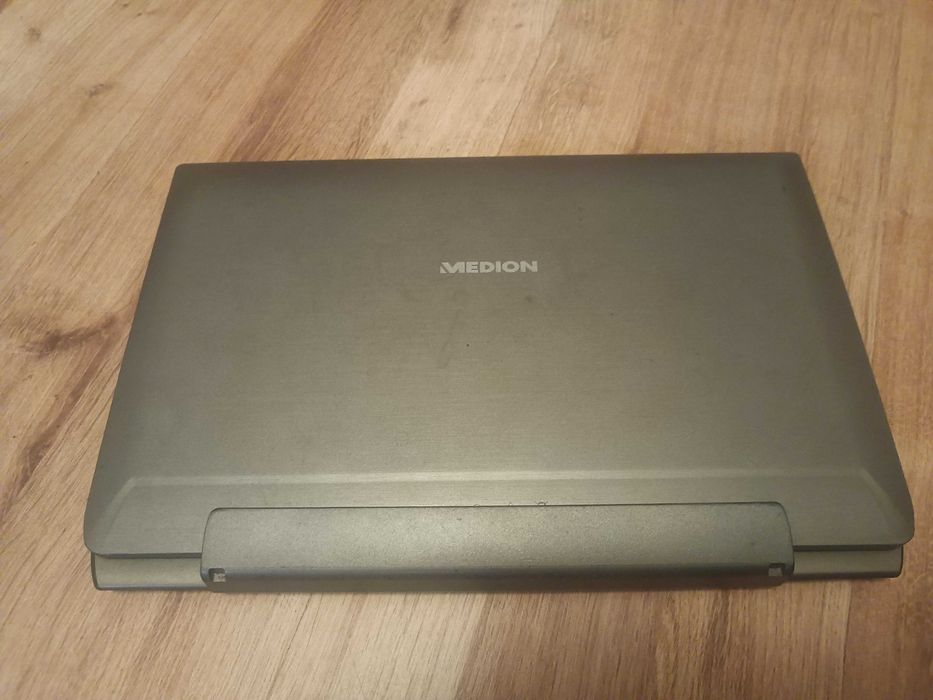 2w1 laptop/tablet Medion (N3700, 64SSD, 4DDR3) + dodatki