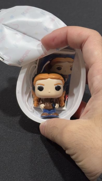 Figuras stranger things - kinder joy