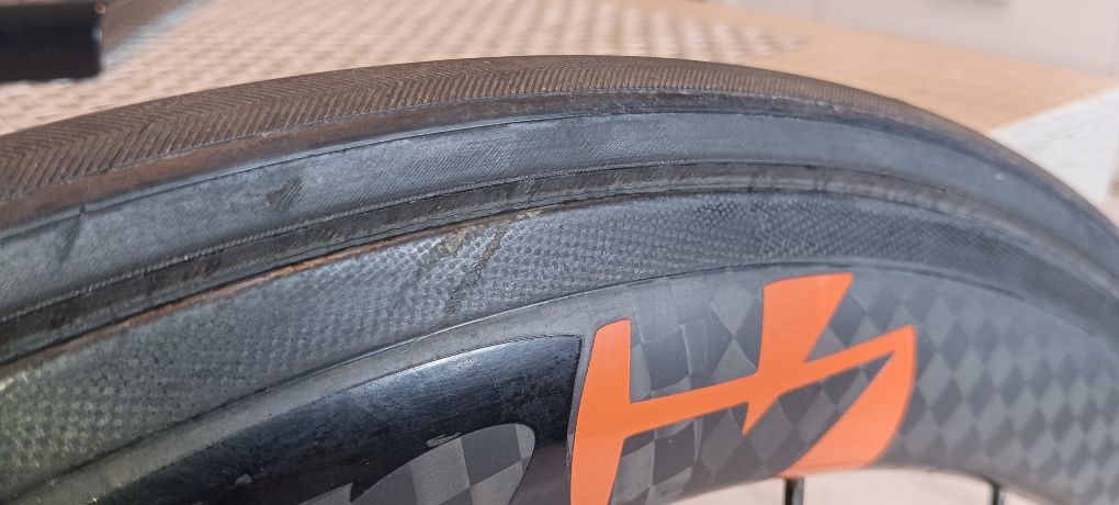 Koła szosowe carbon 50 mm z szytkami Tufo