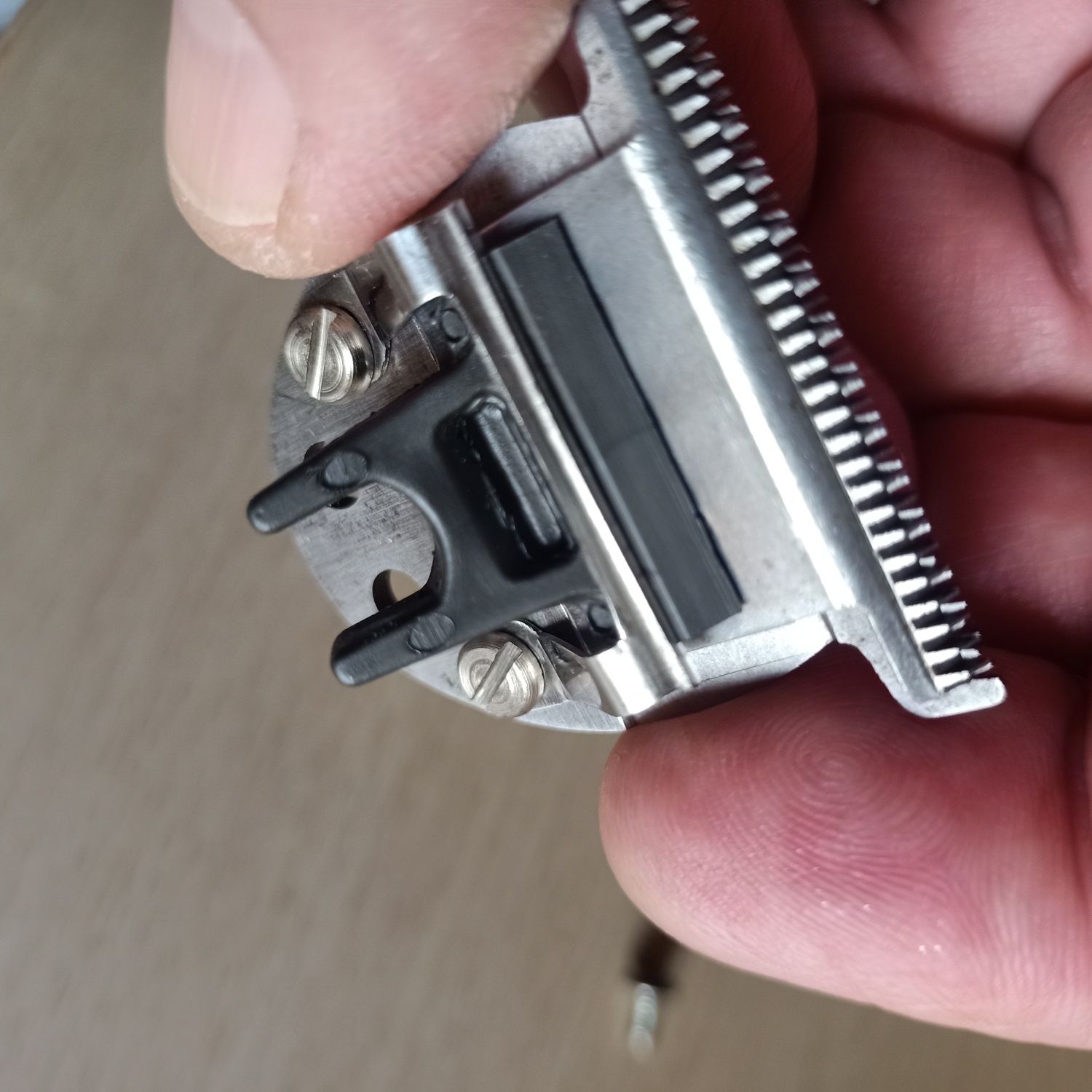 Maszynka trymer Oster model 5984 E . Dla znawców.