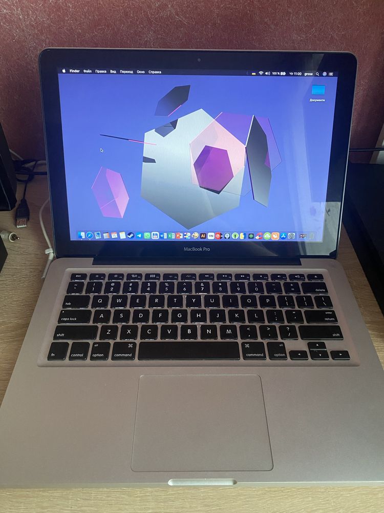 Продам ноутбук Macbook Pro 13