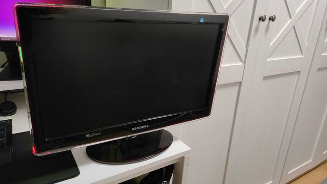 Monitor Samsung (21,5 cali) z funkcją telewizora