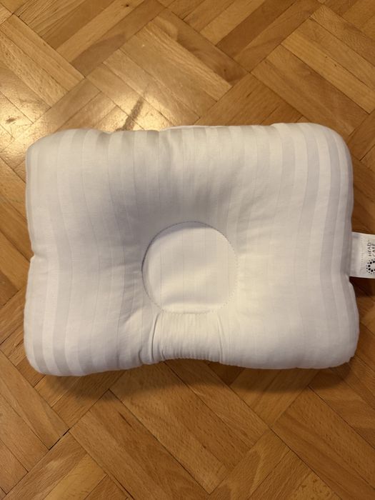 Oryginalna Poduszka Head Care rozmiar M - stan praktycznie jak nowa.