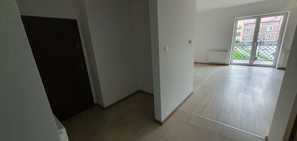 PLATANY Ip Mickiewicza 62,11m2 2 pokoje garaż garderoba