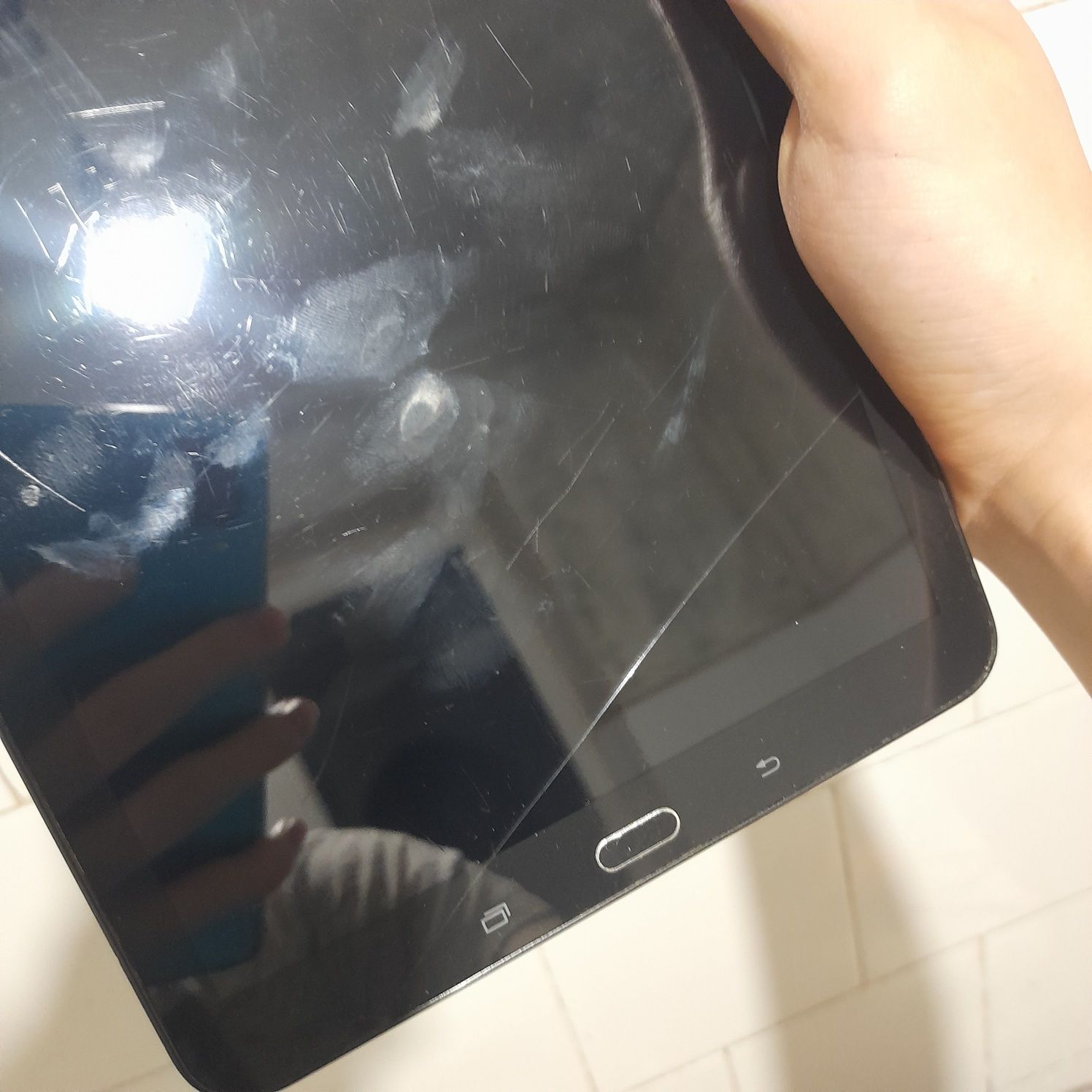 Планшет Galaxy Tab E