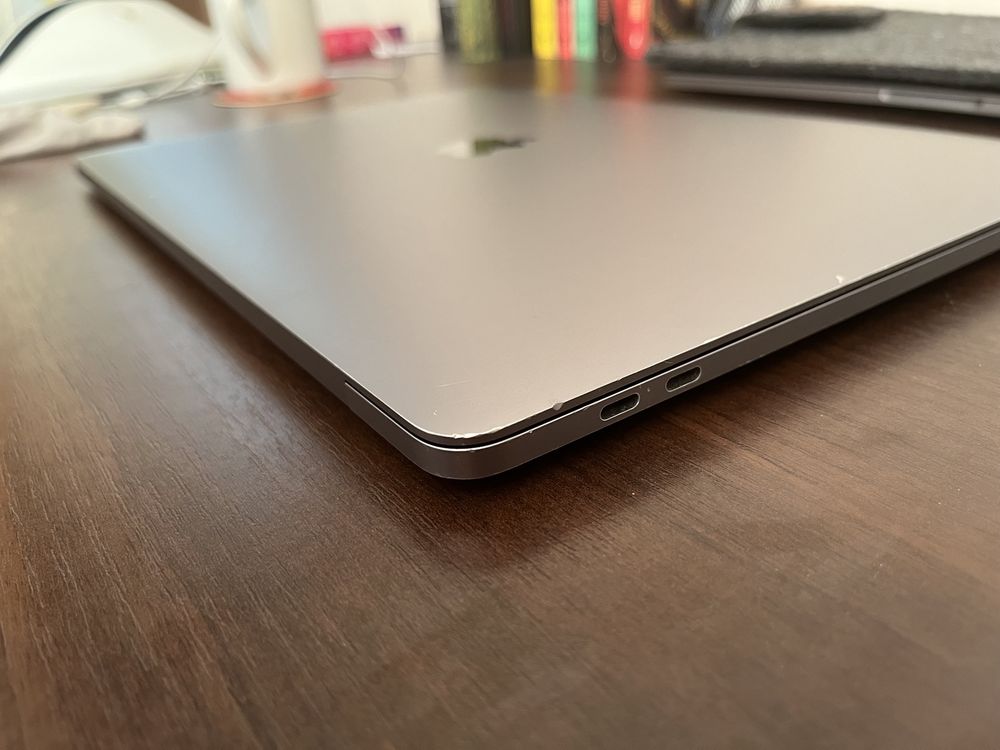 MacBook Pro 15 Mid 2016 (MLH42)