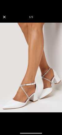 Buty slubne biale