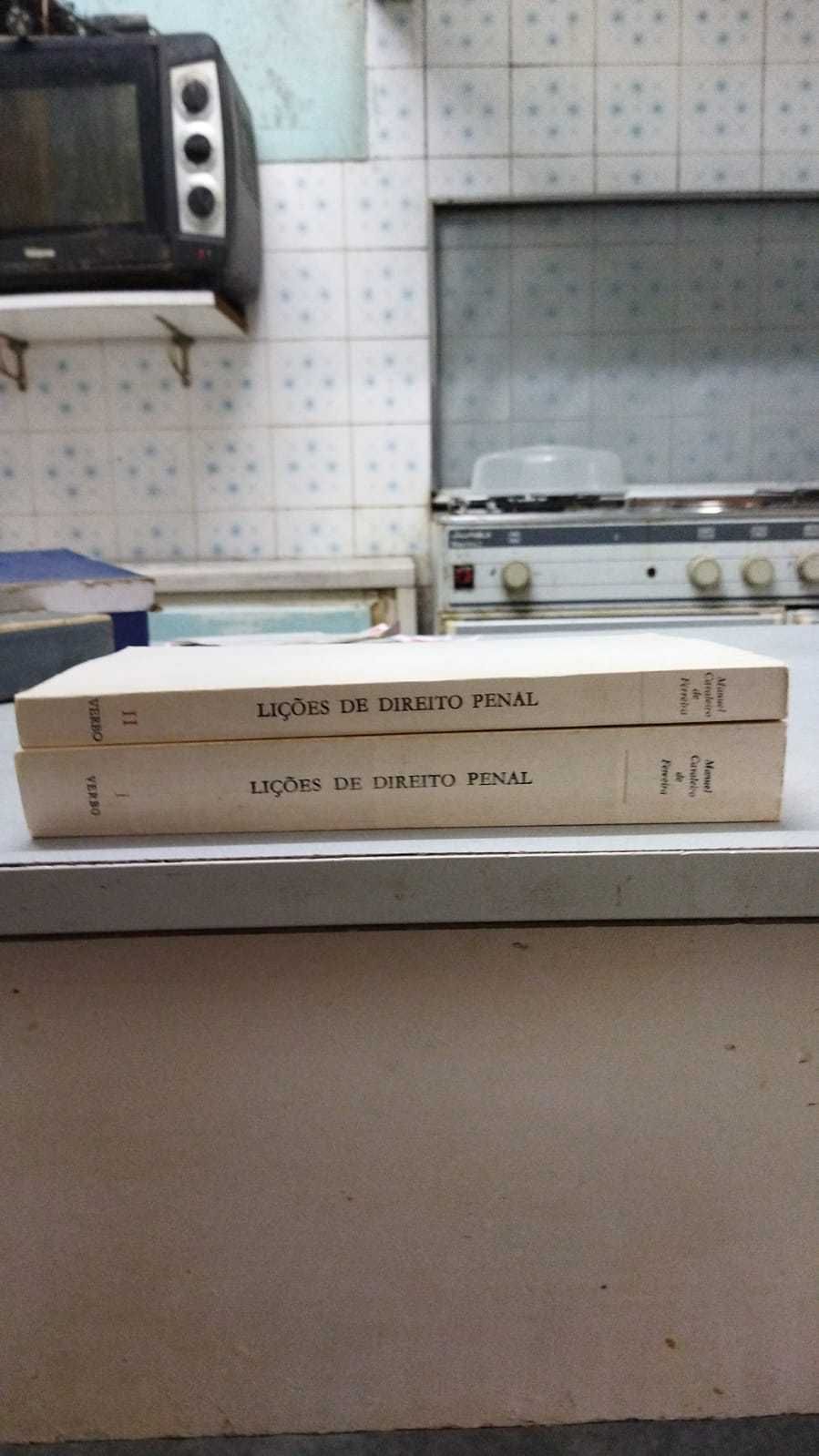 Livros de direito usados