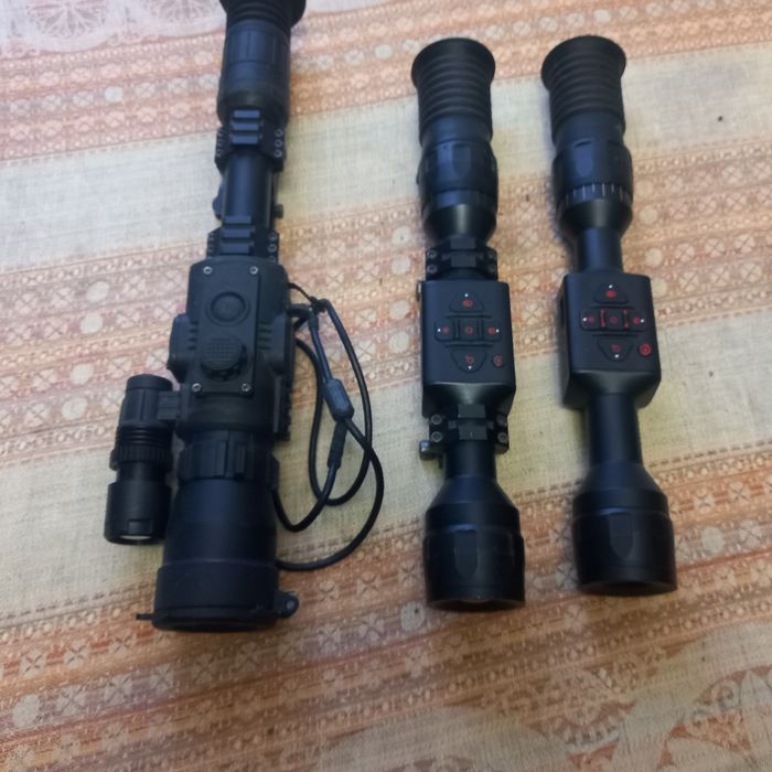 Продаю прицелы ,