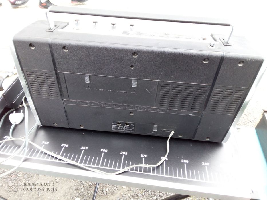 Radio odbiornik National Solid Stare z wbudowanym gramofonem