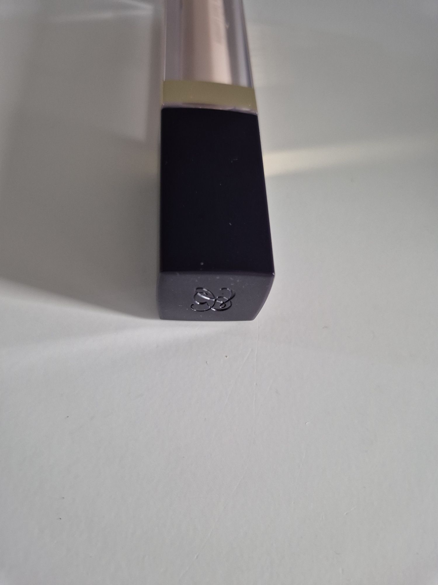 Estee Lauder Futurist korektor rozjaśniający 0.5C