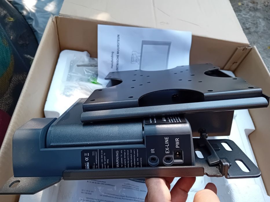 Sprzedam wieszak na tv elektryczny